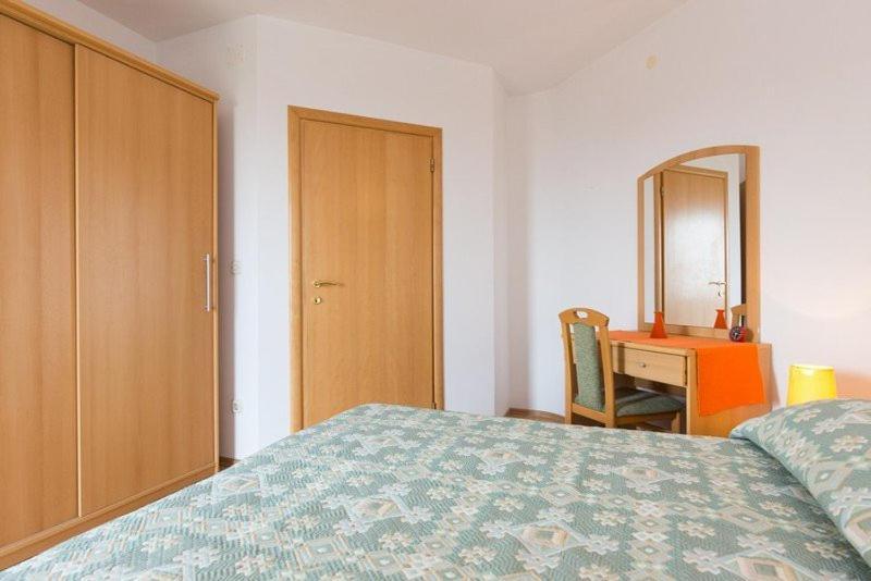 Marija F2 Apartment Krk Town Exteriör bild